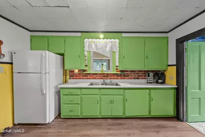 8 Baker St, Lanesborough, MA 01237 - Photo 15