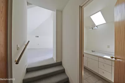 200 Old Stockbridge Rd #VA-6, Stockbridge, MA 01262 - Photo 19