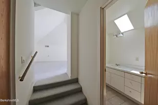 200 Old Stockbridge Rd, Stockbridge, MA 01262 - Photo 19