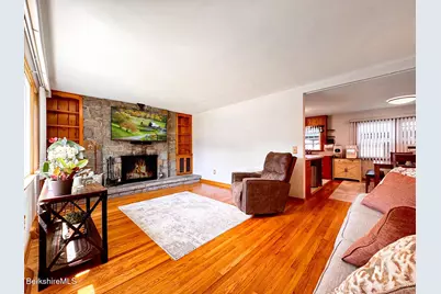 106 Gamwell Ave, Pittsfield, MA 01201 - Photo 9