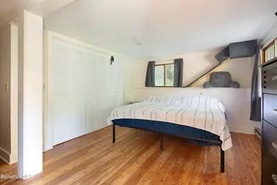 25 S Sandisfield Rd, Sandisfield, MA 01255 - Photo 9
