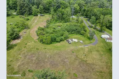 497 Gale Ave, Pittsfield, MA 01201 - Photo 3