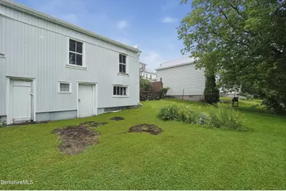 1228 East St, Pittsfield, MA 01201 - Photo 33