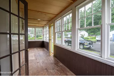 61 Sheffield St, Pittsfield, MA 01201 - Photo 15