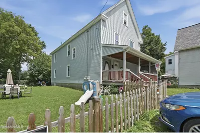 158-160 Linden St, Pittsfield, MA 01201 - Photo 3