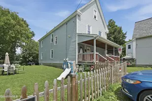 158-160 Linden St, Pittsfield, MA 01201 - Photo 3