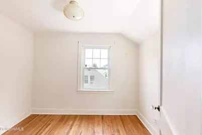 85 Somerset Ave, Pittsfield, MA 01201 - Photo 9