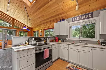 46 Linden Ln, Hinsdale, MA 01235 - Photo 17