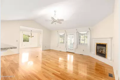 6 Kara Dr, Pittsfield, MA 01201 - Photo 17