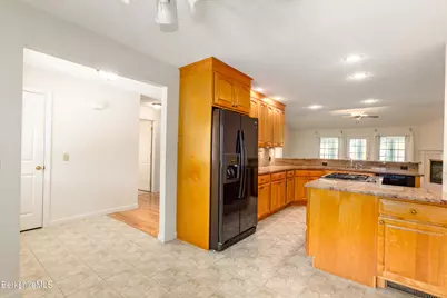6 Kara Dr, Pittsfield, MA 01201 - Photo 15