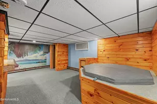 16 North St, North Adams, MA 01247 - Photo 31