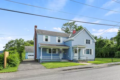 16 North St, North Adams, MA 01247 - Photo 3