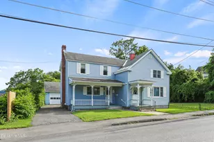 16 North St, North Adams, MA 01247 - Photo 3