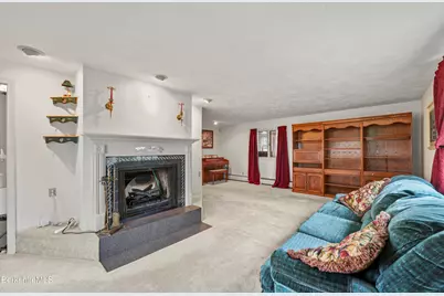 16 North St, North Adams, MA 01247 - Photo 9
