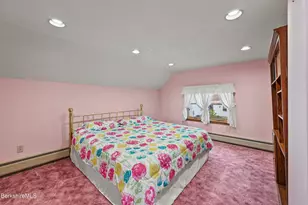16 North St, North Adams, MA 01247 - Photo 27