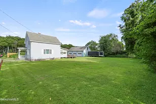 16 North St, North Adams, MA 01247 - Photo 39