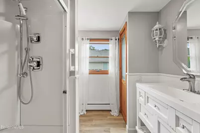 16 North St, North Adams, MA 01247 - Photo 13
