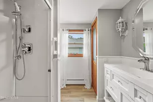 16 North St, North Adams, MA 01247 - Photo 13