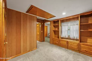 16 North St, North Adams, MA 01247 - Photo 17