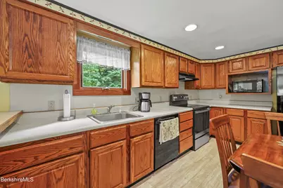 2519 Hancock Rd, Hancock, MA 01237 - Photo 15