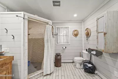 451 Williamstown Rd, Lanesborough, MA 01237 - Photo 27