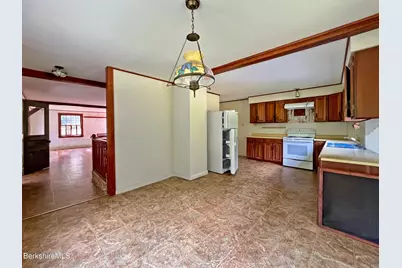 5 Apple St, Stockbridge, MA 01262 - Photo 11