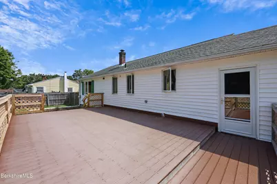 30 Joan Dr, Pittsfield, MA 01201 - Photo 23