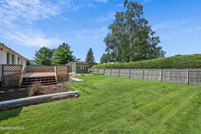 30 Joan Dr, Pittsfield, MA 01201 - Photo 35