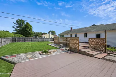 30 Joan Dr, Pittsfield, MA 01201 - Photo 31