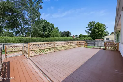 30 Joan Dr, Pittsfield, MA 01201 - Photo 23