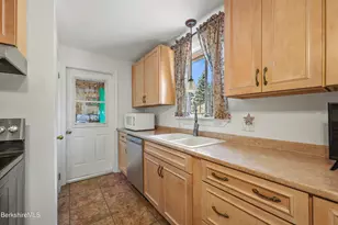 30 Joan Dr, Pittsfield, MA 01201 - Photo 9