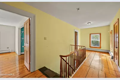 10 Summer St, Adams, MA 01220 - Photo 35