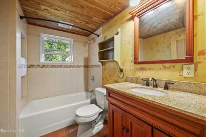 10 Summer St, Adams, MA 01220 - Photo 37