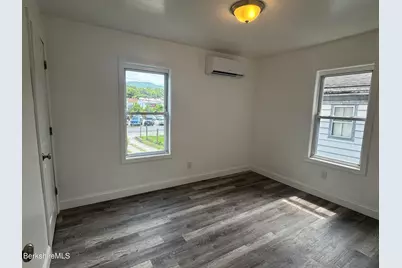 68 1/2 Columbia St, Adams, MA 01220 - Photo 11