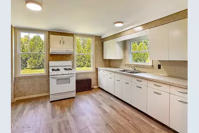 191 Fort Hill Ave, Pittsfield, MA 01201 - Photo 11