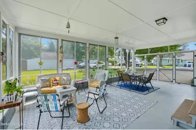 16 Patricia Ave, Pittsfield, MA 01201 - Photo 25