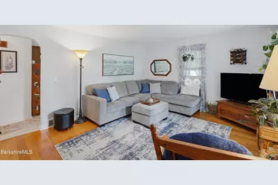 16 Patricia Ave, Pittsfield, MA 01201 - Photo 5