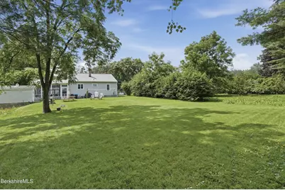 16 Patricia Ave, Pittsfield, MA 01201 - Photo 45