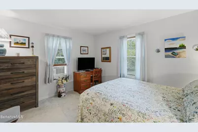 16 Patricia Ave, Pittsfield, MA 01201 - Photo 13