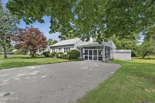 16 Patricia Ave, Pittsfield, MA 01201 - Photo 3