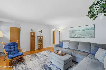 16 Patricia Ave, Pittsfield, MA 01201 - Photo 7