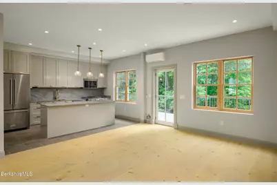 145-147 Pleasant St, North Adams, MA 01247 - Photo 9