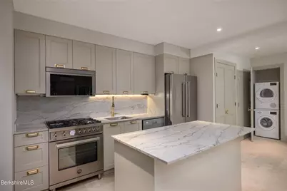 145-147 Pleasant St, North Adams, MA 01247 - Photo 41