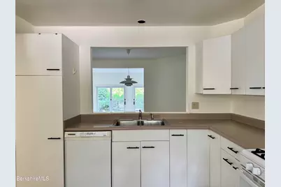 80 Taconic Ave, Great Barrington, MA 01230 - Photo 3