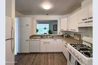 80 Taconic Ave, Great Barrington, MA 01230 - Photo 9