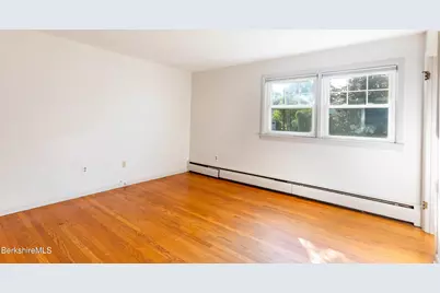 56 Saratoga Dr, Pittsfield, MA 01201 - Photo 15