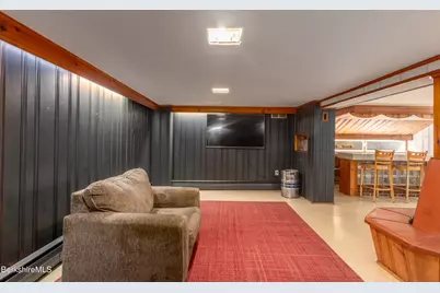 56 Saratoga Dr, Pittsfield, MA 01201 - Photo 27