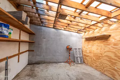 56 Saratoga Dr, Pittsfield, MA 01201 - Photo 37
