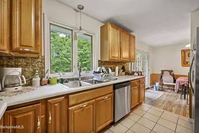 732 Main St, Becket, MA 01223 - Photo 17