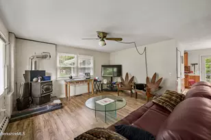 732 Main St, Becket, MA 01223 - Photo 9